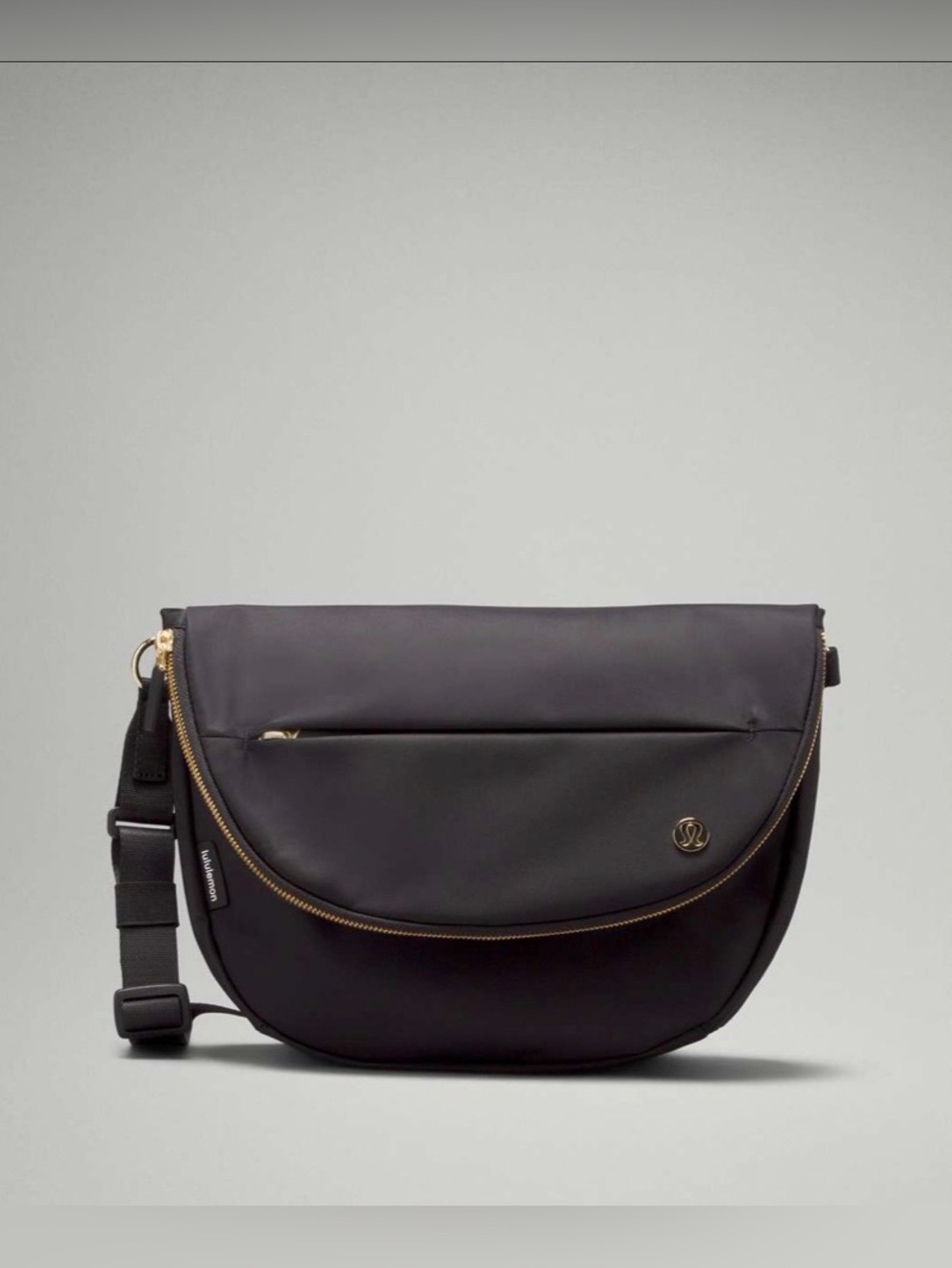 Lululemon All Night Festival Bag 5L
Black / Gold